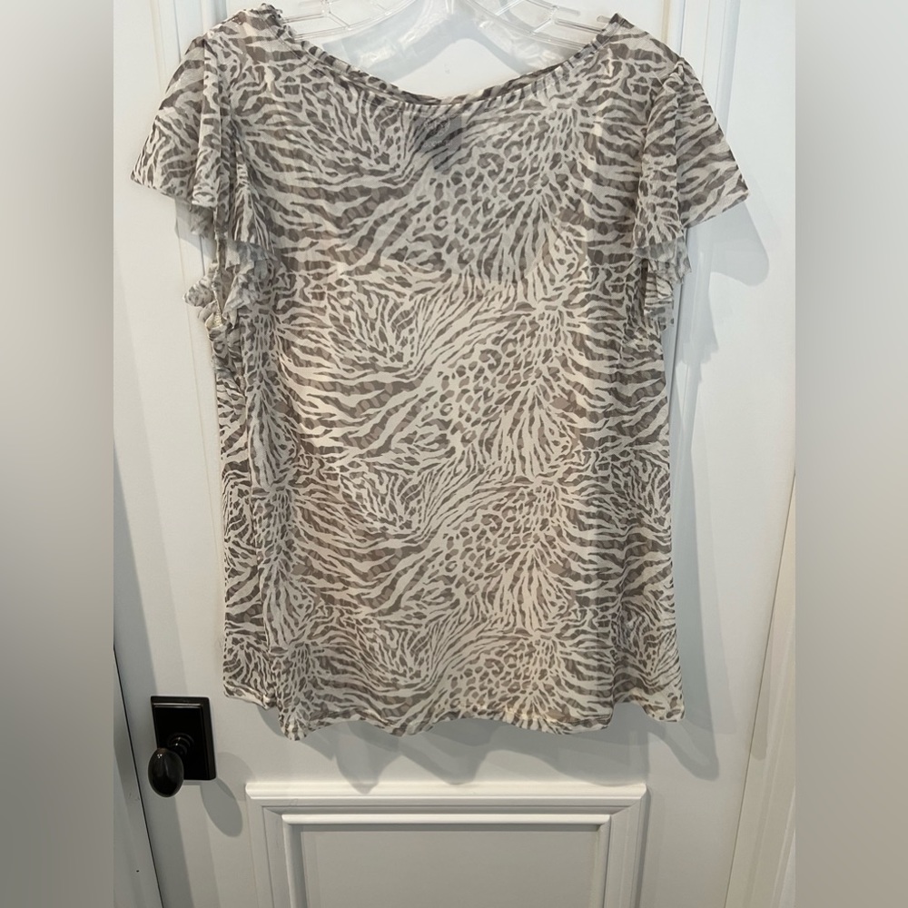 Taupe and cream pullover top